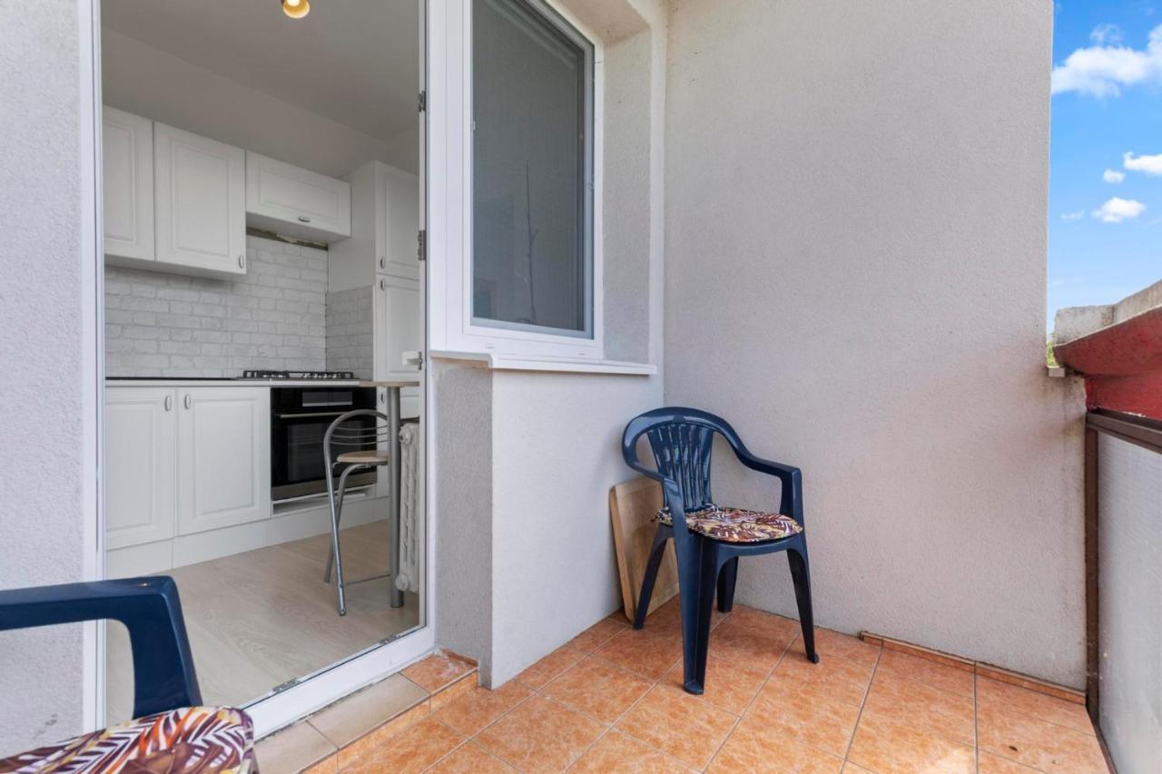 Apartment 20 Minutes From City Center W Netflix, Coffee Or Tea & Parking ブラチスラヴァ エクステリア 写真