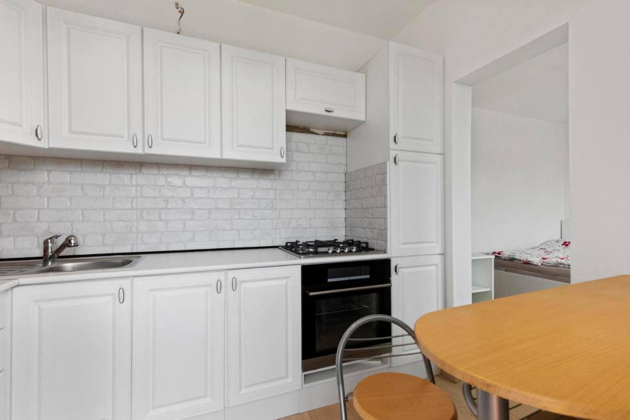 Apartment 20 Minutes From City Center W Netflix, Coffee Or Tea & Parking ブラチスラヴァ エクステリア 写真